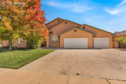 300 Riverview Ct, Canon City, CO 81212