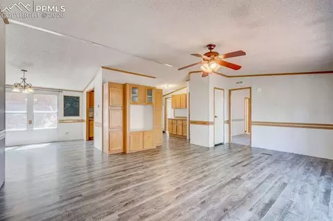 927 Calcite Dr, Divide, CO 80814 photo 4