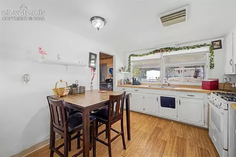 1606 Iroquois Rd, Pueblo, CO 81001