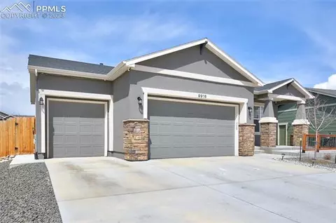 9916 Devoncove Dr, Peyton, CO 80831 photo 1