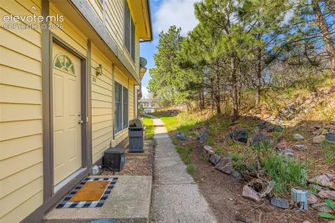 Exterior - 313 Raspberry Ln, Monument, CO 80132 photo 2 of 4