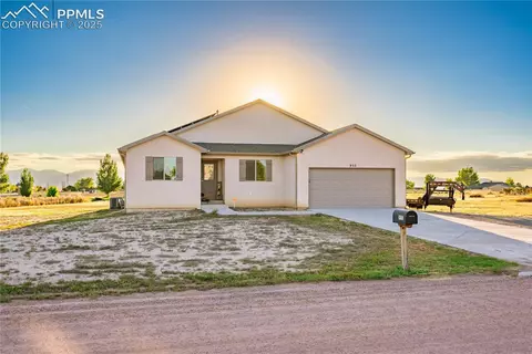 955 S Los Charros Dr, Pueblo West, CO 81007