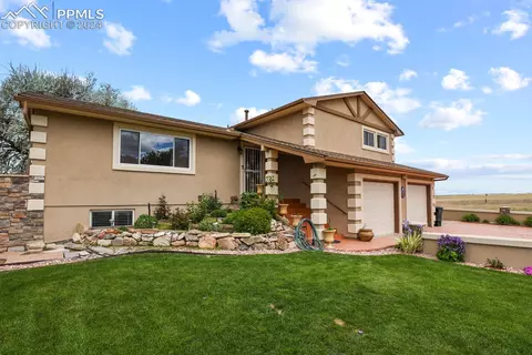 6520 Grand Valley Dr, Colorado Springs, CO 80911