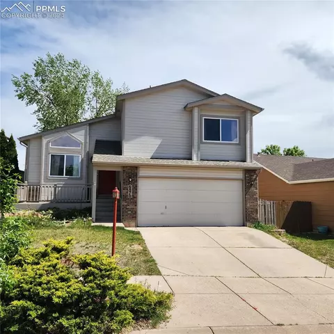 6870 Bear Tooth Dr, Colorado Springs, CO 80923