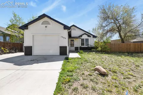 1365 Challenger Ave, Colorado Springs, CO 80916