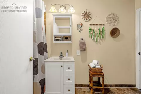 Bath - 11966 E Maple Ave, Aurora, CO 80012 photo 5 of 5