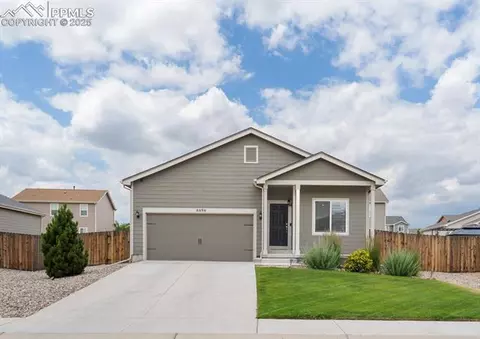 6696 Kearsarge Dr, Colorado Springs, CO 80925