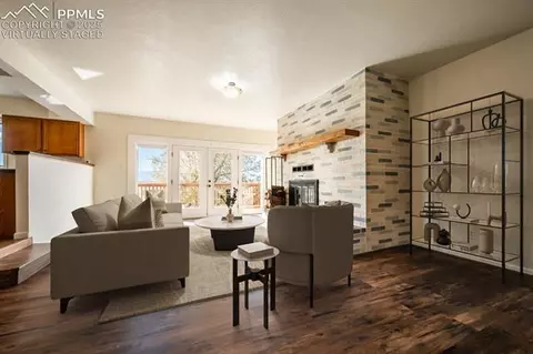 1444 W Carrizo Springs Ave, Pueblo, CO 81007