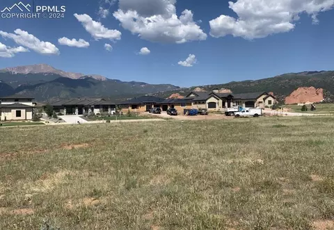 2733 Cathedral Sky Vw, Colorado Springs, CO 80904