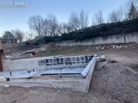 1099 Kachina Dr, Colorado Springs, CO 80915