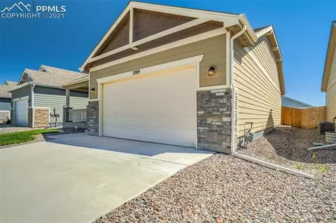 1209 Bison Way, Wiggins, CO 80654 photo 3