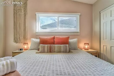 125 Cheyenne Blvd, Colorado Springs, CO 80905