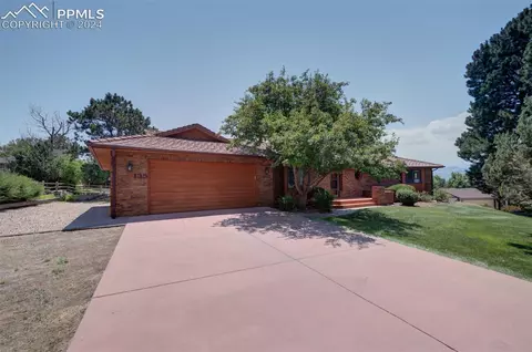 135 Desert Inn Way, Colorado Springs, CO 80921
