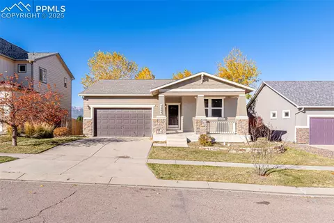 5988 Cumbre Vista Way, Colorado Springs, CO 80924