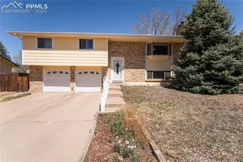 6450 Pawnee Cir, Colorado Springs, CO 80915