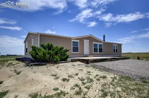 33115 Torrence Rd, Yoder, CO 80864 photo 2