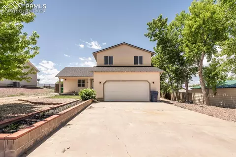 821 S Blakeland Dr, Pueblo West, CO 81007