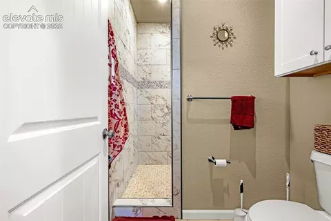 Bath - 11 Capistrano Dr, Florence, CO 81226 photo 2 of 6