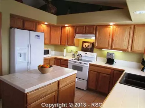12326 Snaffle Bit Rd, Peyton, CO 80831 photo 2