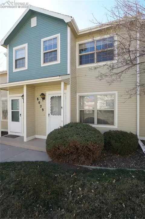 8029 Lexington Park Dr, Colorado Springs, CO 80920