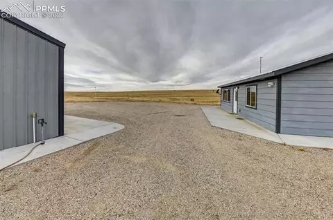 1220 Choate Ln, Yoder, CO 80864 photo 2