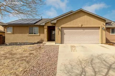 2305 Crestwood Ln, Pueblo, CO 81008