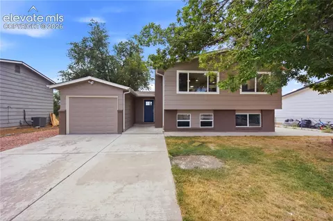 490 Calle Entrada Na Na, Fountain, CO 80817