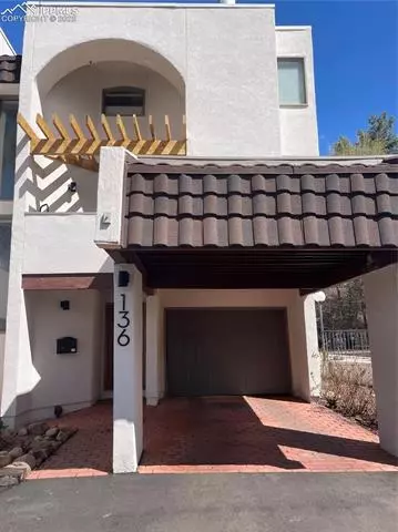 136 Creekside Ln, Colorado Springs, CO 80906