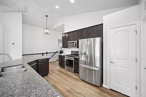 Kitchen - 9790 Vistas Park Dr, Peyton, CO 80831 photo 3 of 4