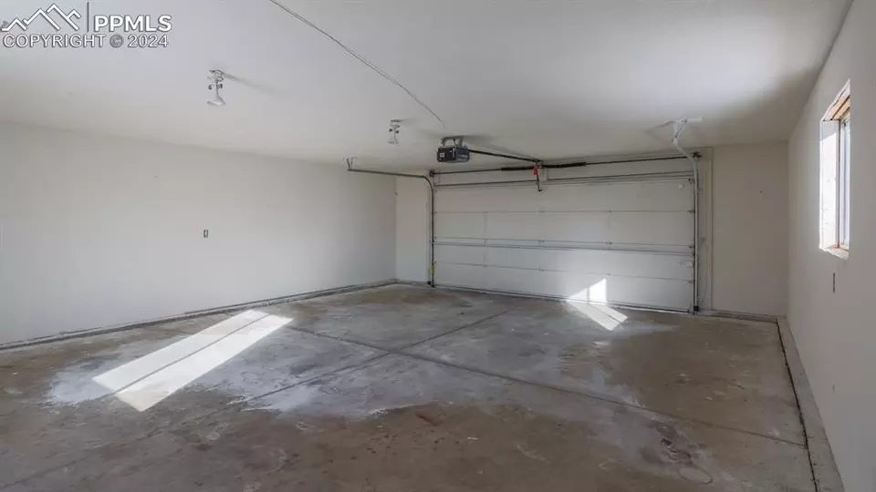 Exterior - 1023 Swope Ave, Colorado Springs, CO 80909 photo 4 of 13