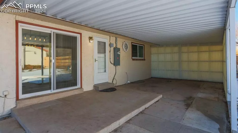 Exterior - 1023 Swope Ave, Colorado Springs, CO 80909 photo 10 of 13