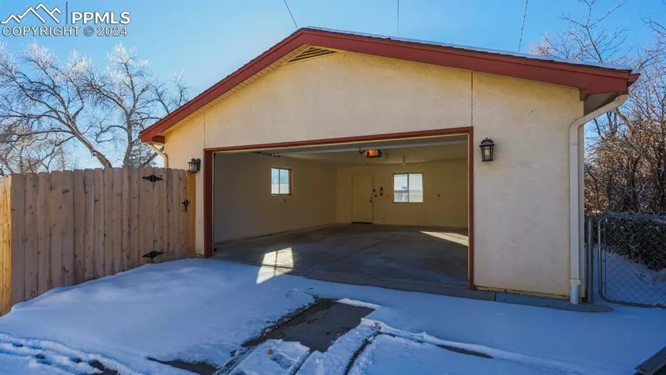 Exterior - 1023 Swope Ave, Colorado Springs, CO 80909 photo 3 of 13