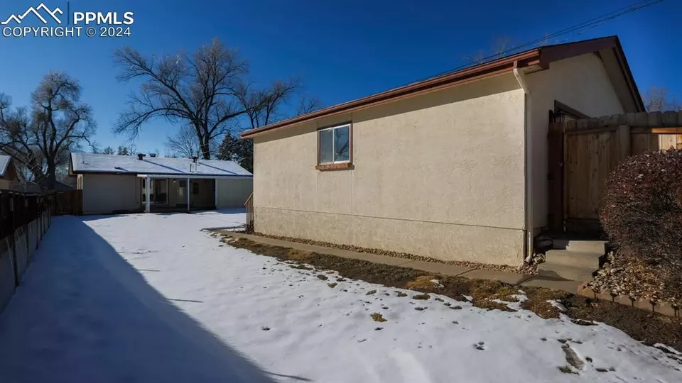 Exterior - 1023 Swope Ave, Colorado Springs, CO 80909 photo 6 of 13