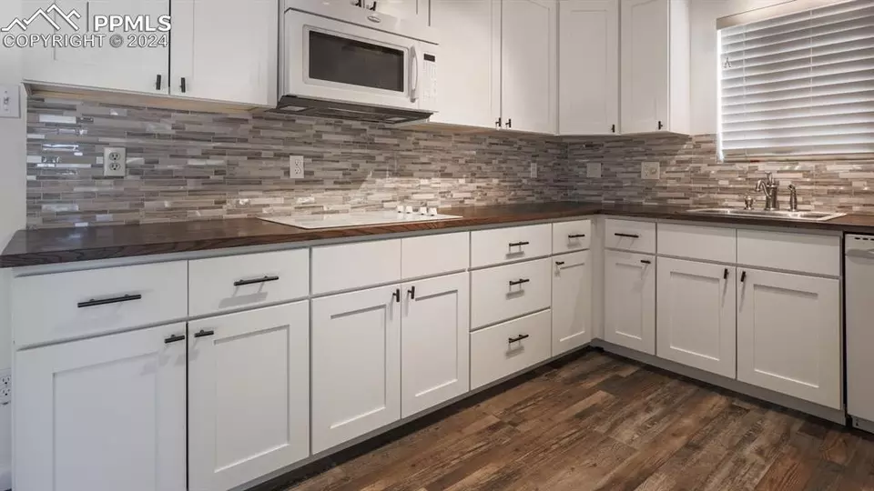Kitchen - 1023 Swope Ave, Colorado Springs, CO 80909 photo 2 of 5