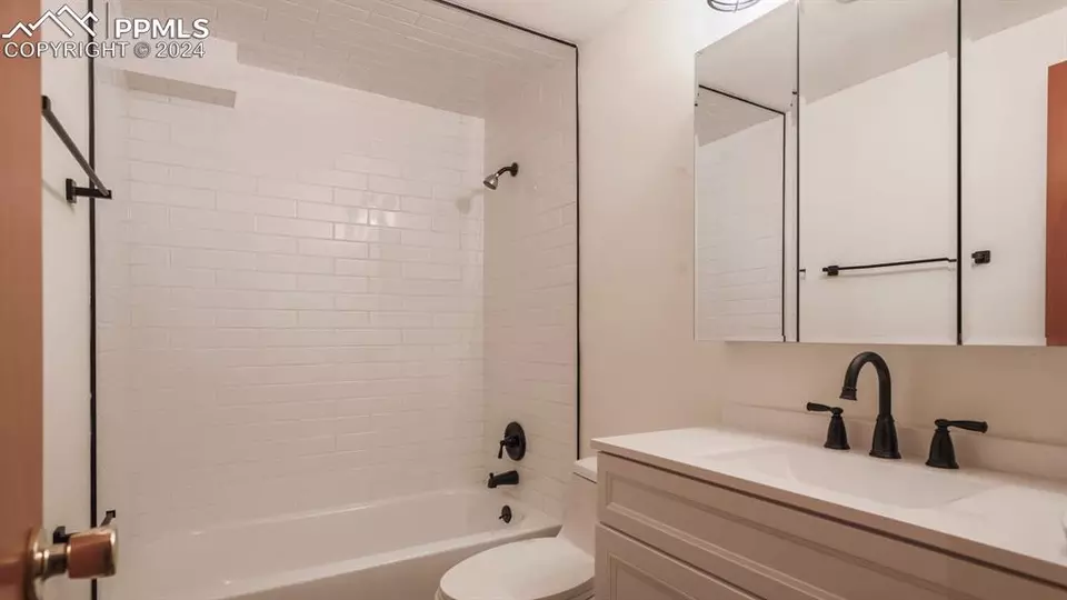 Bath - 1023 Swope Ave, Colorado Springs, CO 80909 photo 5 of 5