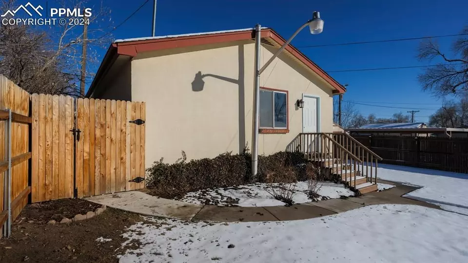 Exterior - 1023 Swope Ave, Colorado Springs, CO 80909 photo 7 of 13