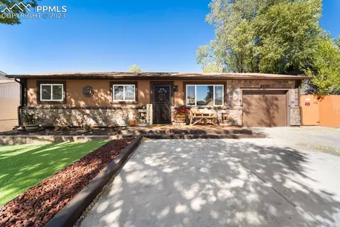 3510 Bridgewood Ln, Colorado Springs, CO 80910