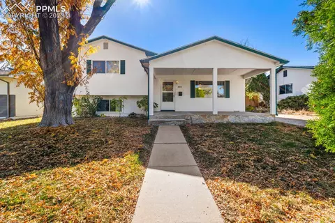 3800 Sheffield Ln, Pueblo, CO 81005