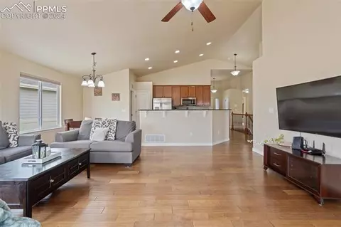 10102 Golf Crest Dr, Peyton, CO 80831 photo 5