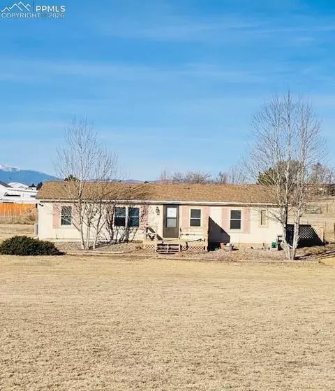 5810 Whipshaw Rd, Peyton, CO 80831