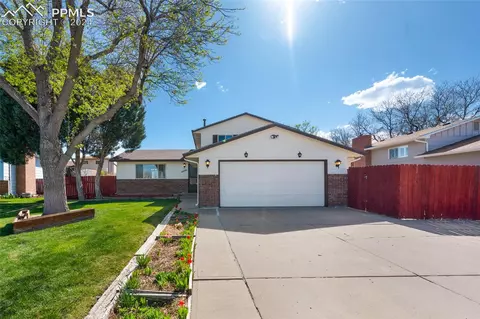 2230 Cartier Dr, Pueblo, CO 81005