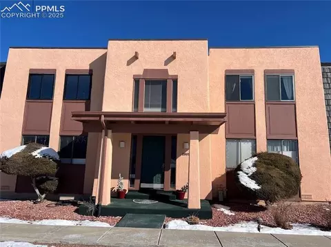 2905 Mesa Rd #D, Colorado Springs, CO 80904