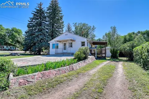 135 Helena Ln, Colorado Springs, CO 80904