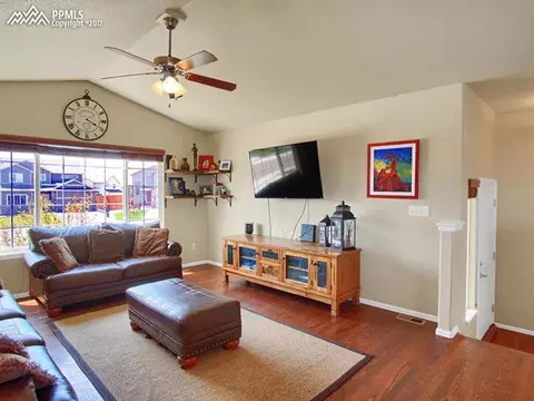 12930 Devils Thumb Pl, Peyton, CO 80831 photo 5