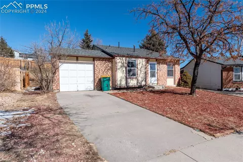 6898 Noble St, Colorado Springs, CO 80915