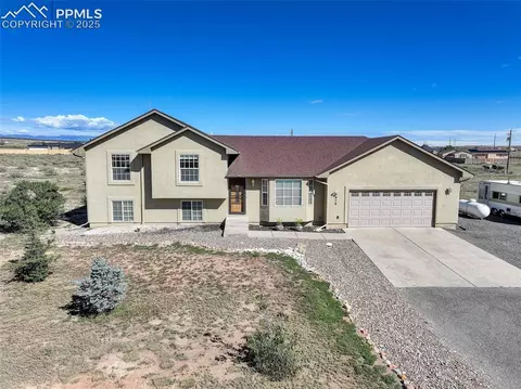 979 E Platteville Blvd, Pueblo, CO 81007