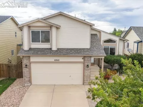 6942 Grand Prairie Dr, Colorado Springs, CO 80923