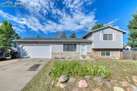 4243 Gatewood Dr, Colorado Springs, CO 80916