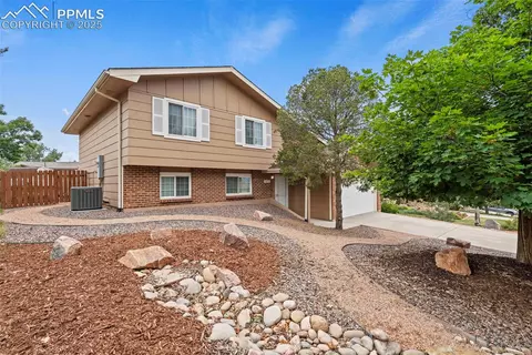 5075 Bunk House Ln, Colorado Springs, CO 80917