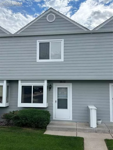 7612 Clover Hill Dr, Colorado Springs, CO 80920